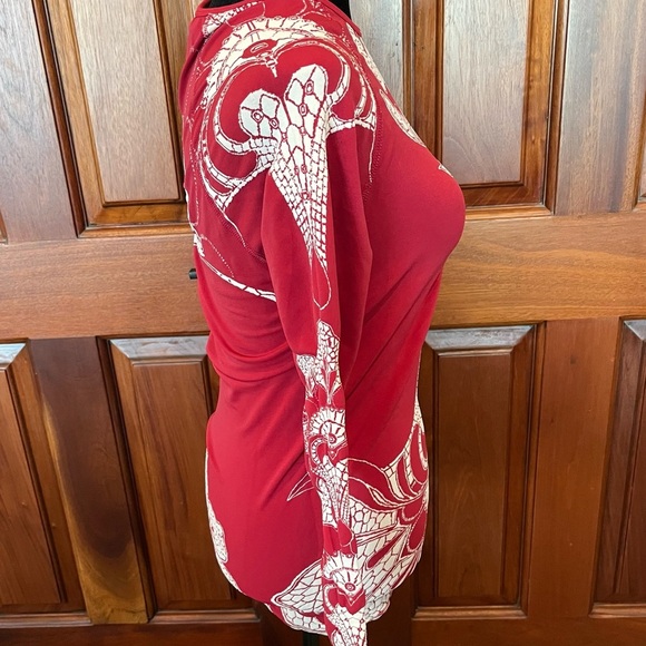 Athleta Tattoo Twist Long Sleeve Stretchy Knit Red White Top Sz Medium - Picture 4 of 9